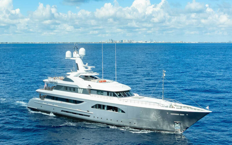 Superyacht W 189' Feadship 2013/2020 - Profile