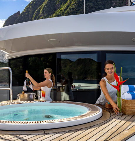 TOP FIVE II Royal Hakvoort for Charter