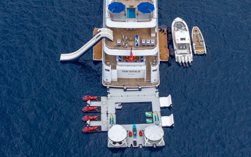 TOP FIVE II Royal Hakvoort for Charter,