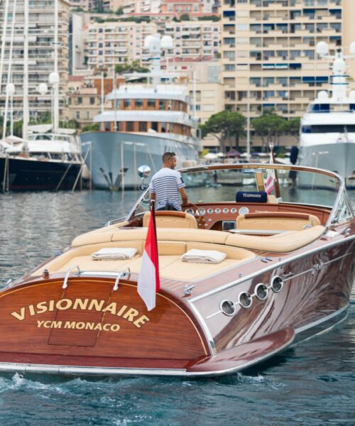 Profile of VISIONNAIRE, a 41′ J‑Craft Torpedo 42 yacht for sale with mahogany construction, Volvo IPS500 power, and an elegant cabin for four.