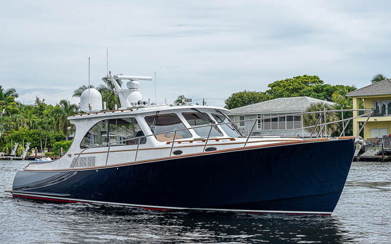 WORTHY 43' Hinckley 2015 Profile