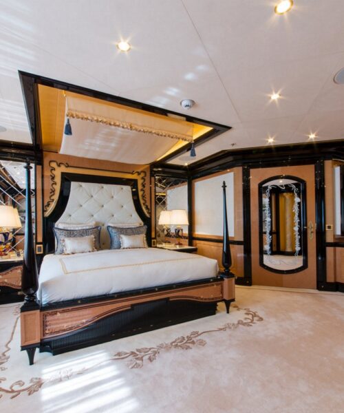 IDYNASTY 330' Kusch Yacht Owner Stateroom