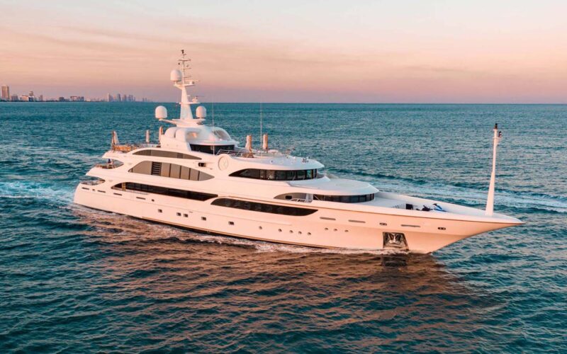 AQAURIUM - 203' Benetti 2010/2020